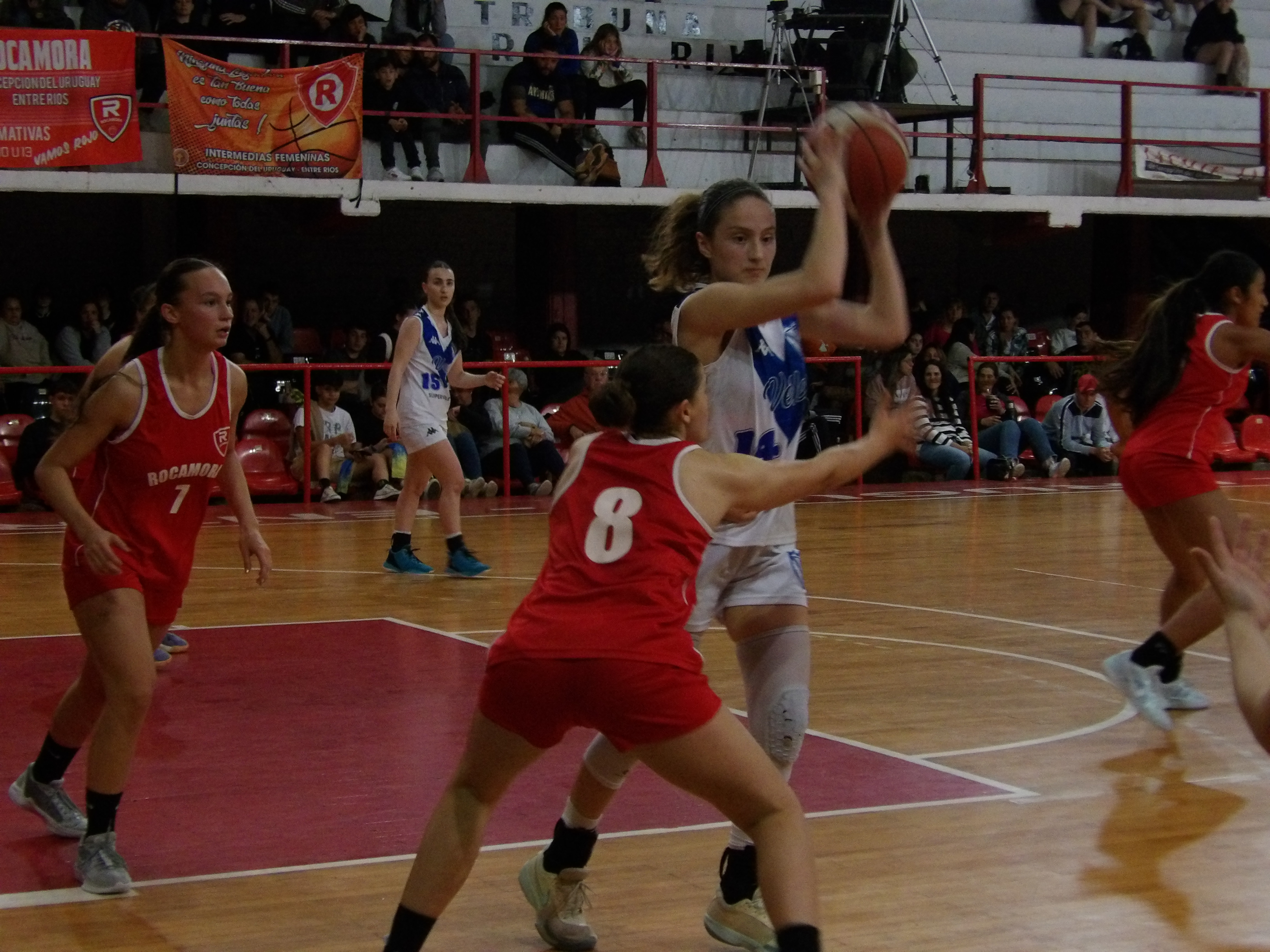 Liga Federal U17 Femenina: El título se definirá entre Paracao y Vélez