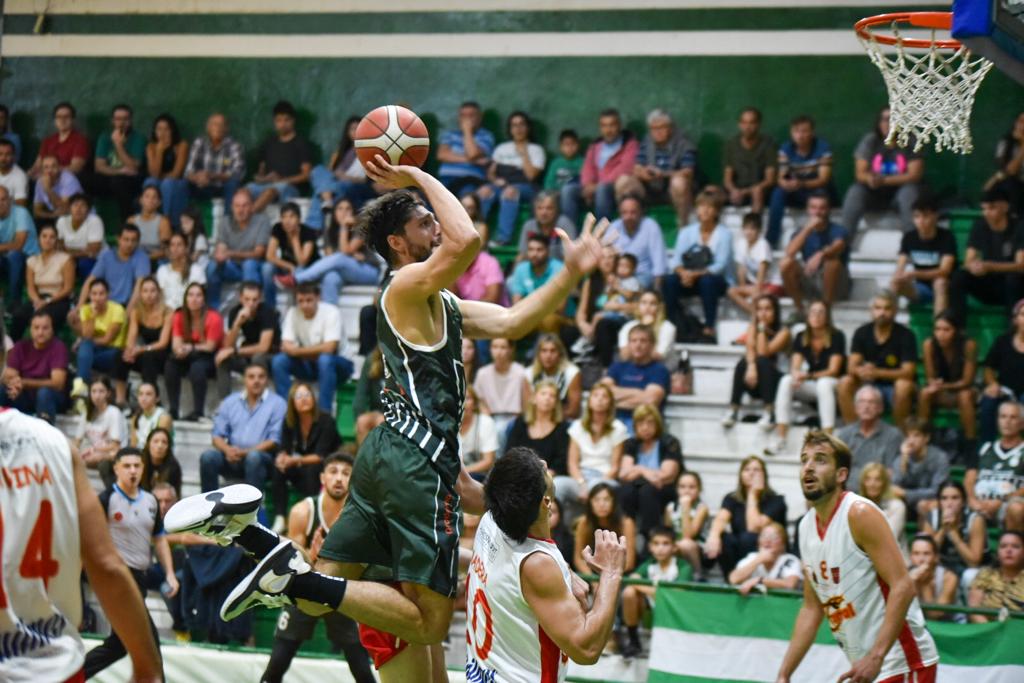 Racing perseveró y se quedó con el clásico de Gualeguaychú