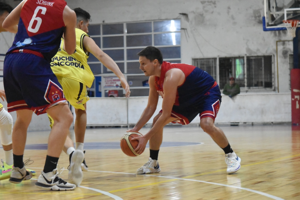 Olimpia volvió a ganar en casa