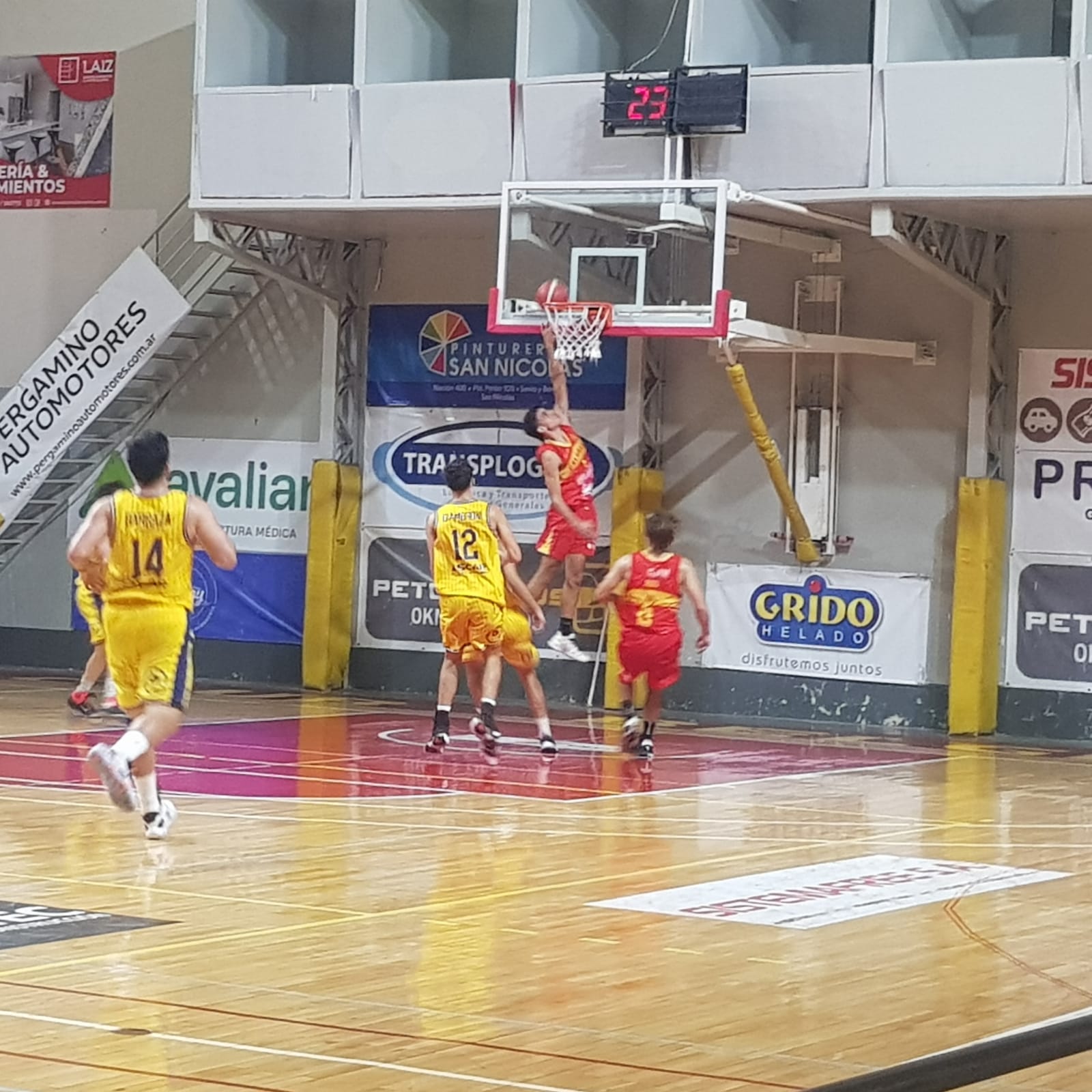 Choque de nicoleños en el Fortunato Bonelli