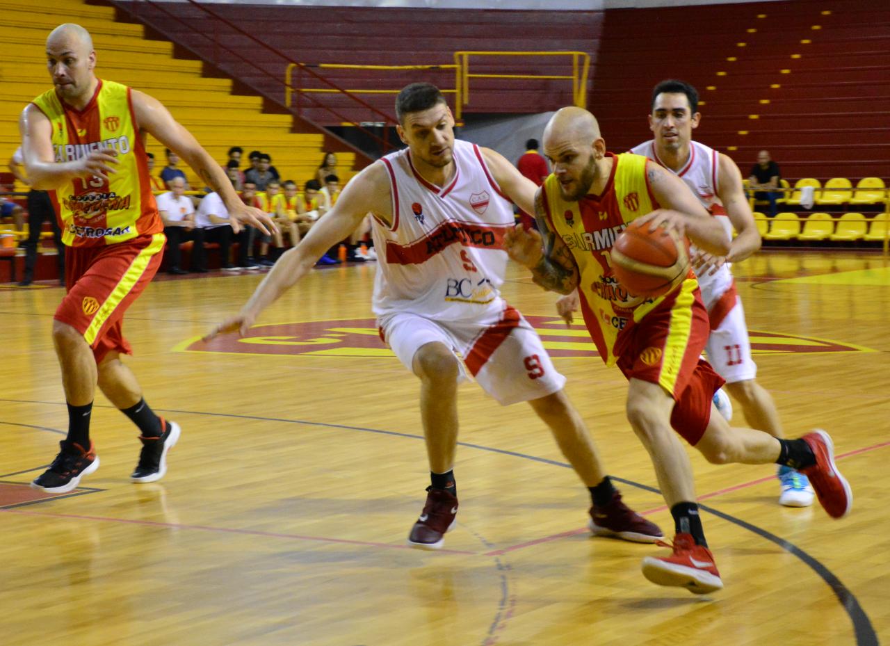 Sarmiento logró su primer triunfo de local