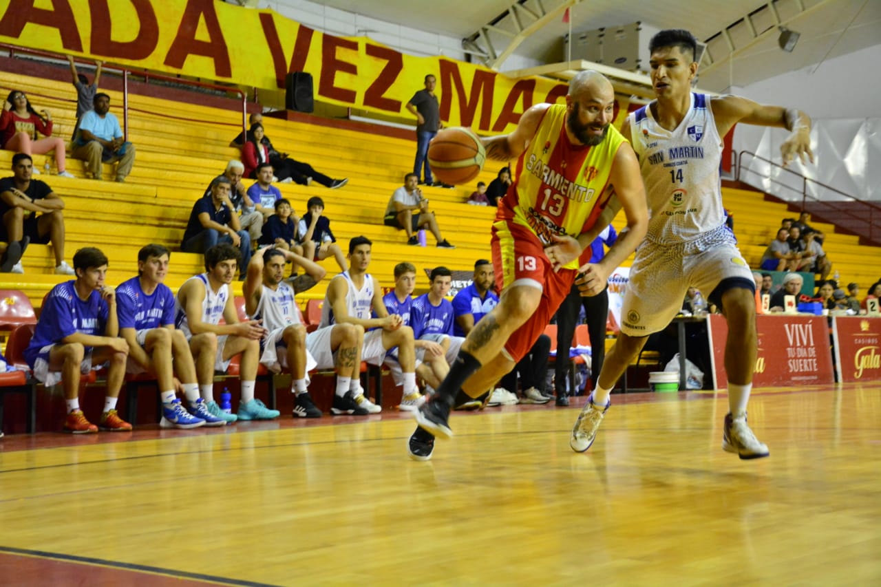 Sarmiento perdió con San Martín en el duelo de punteros de la NEA