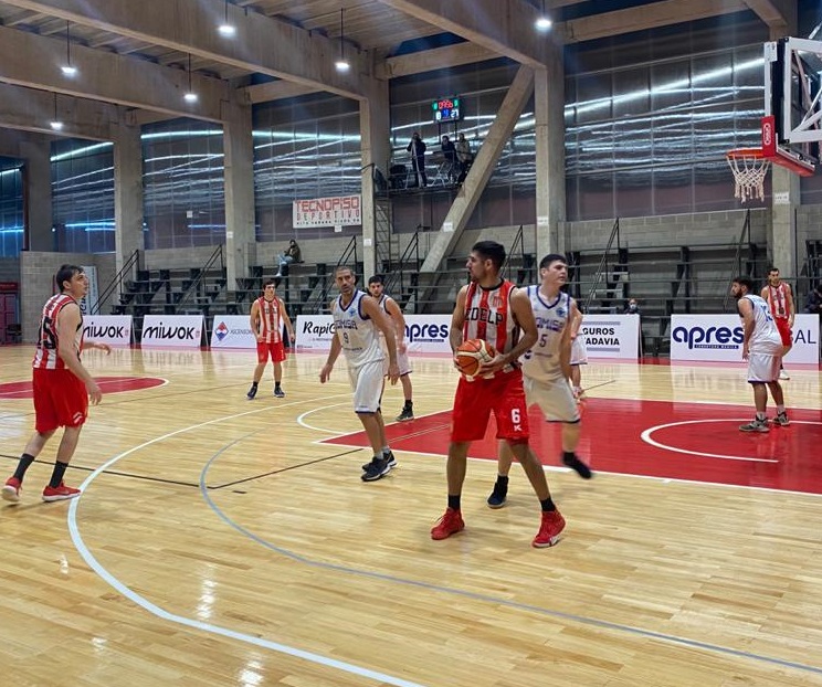 Estudiantes metió quinta ante Somisa