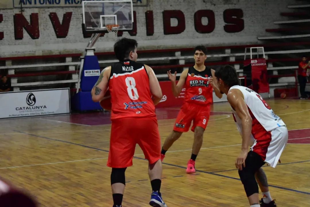 Se juega el clásico de Catamarca con la urgencia del triunfo